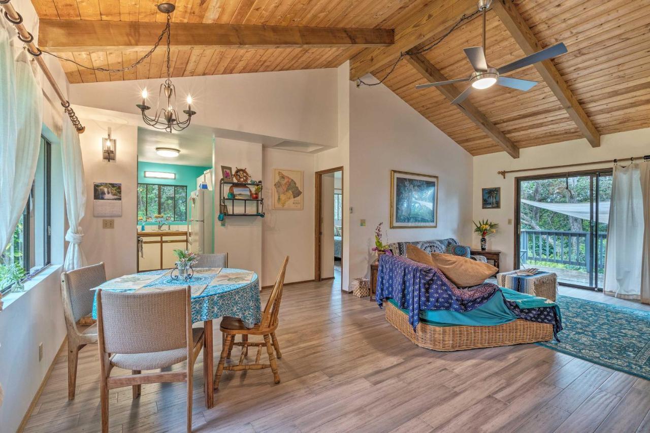 Peaceful Abode With Deck, 13 Mi To Black Sand Beach! Naalehu Экстерьер фото